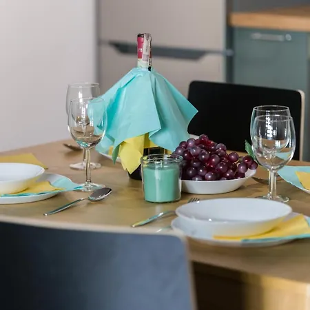 Stylish Apartment With Balcony Poznan By Renters 아파트 포즈난