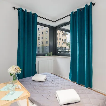 Stylish Apartment With Balcony Poznan By Renters 아파트